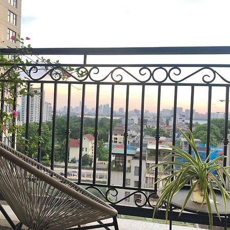 Westlake Homestay Hanoi - D'Le Roi Soleil Екстер'єр фото