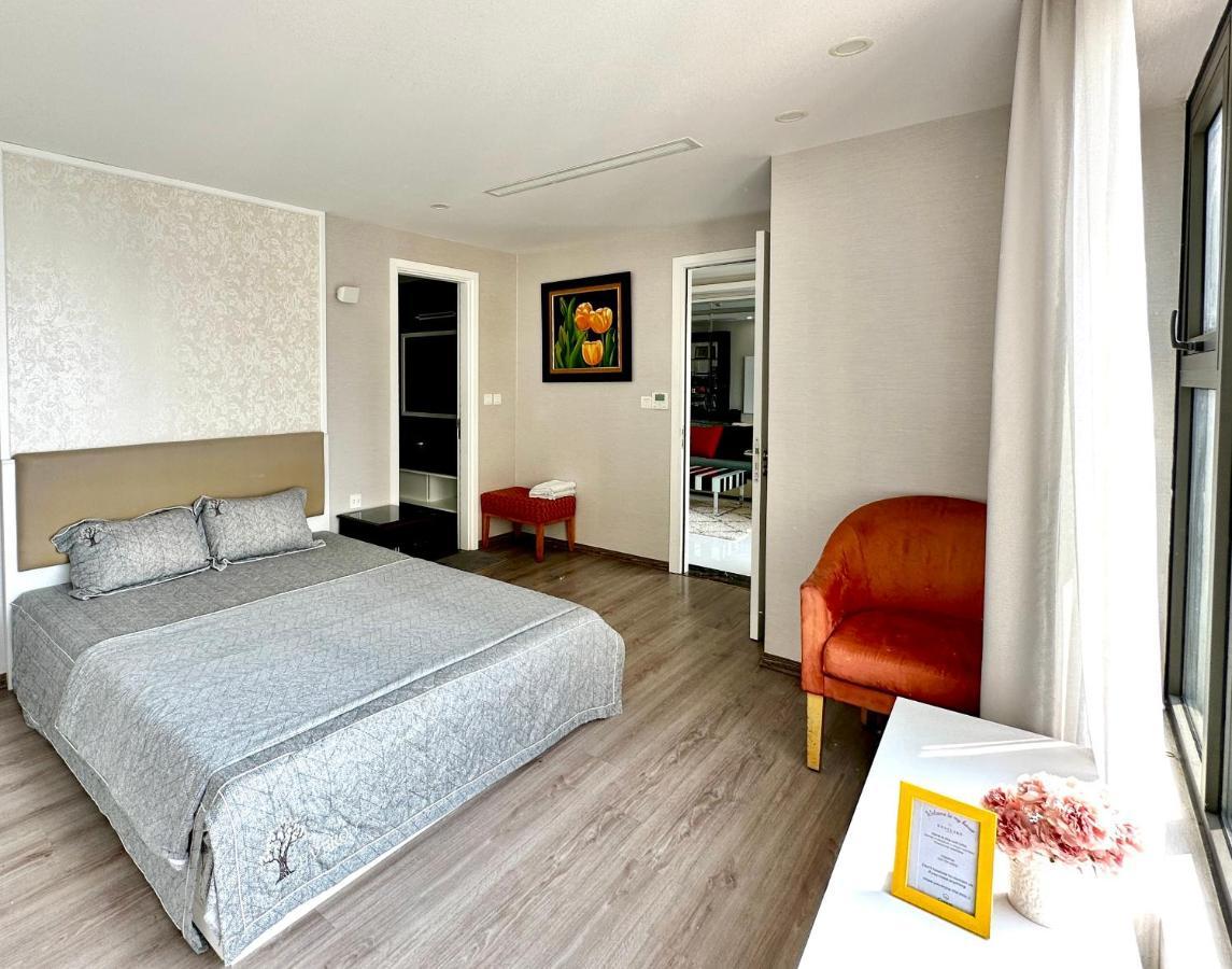 Westlake Homestay Hanoi - D'Le Roi Soleil Екстер'єр фото