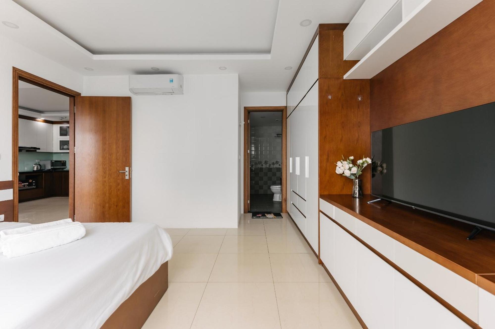Westlake Homestay Hanoi - D'Le Roi Soleil Номер фото