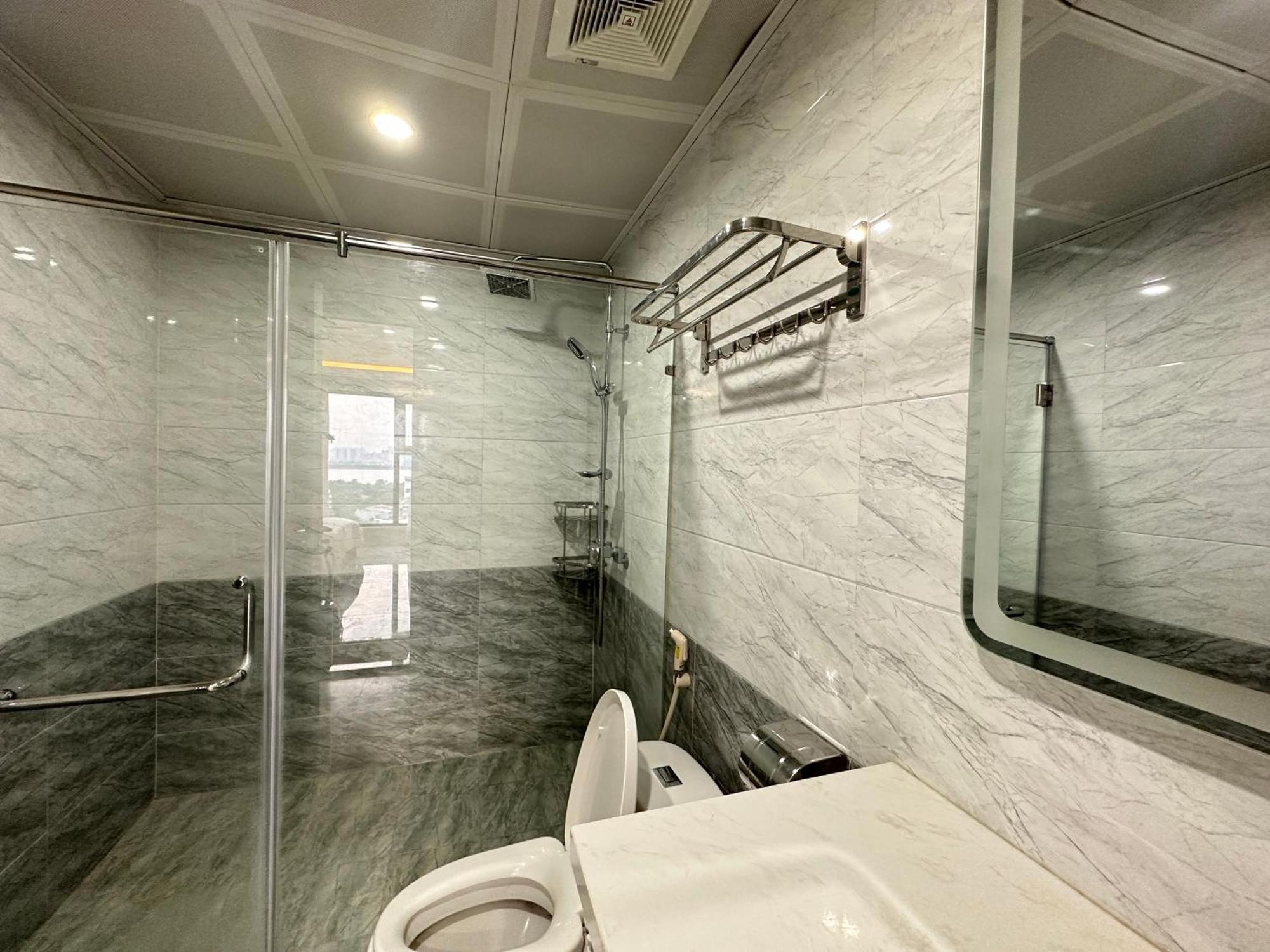 Westlake Homestay Hanoi - D'Le Roi Soleil Номер фото